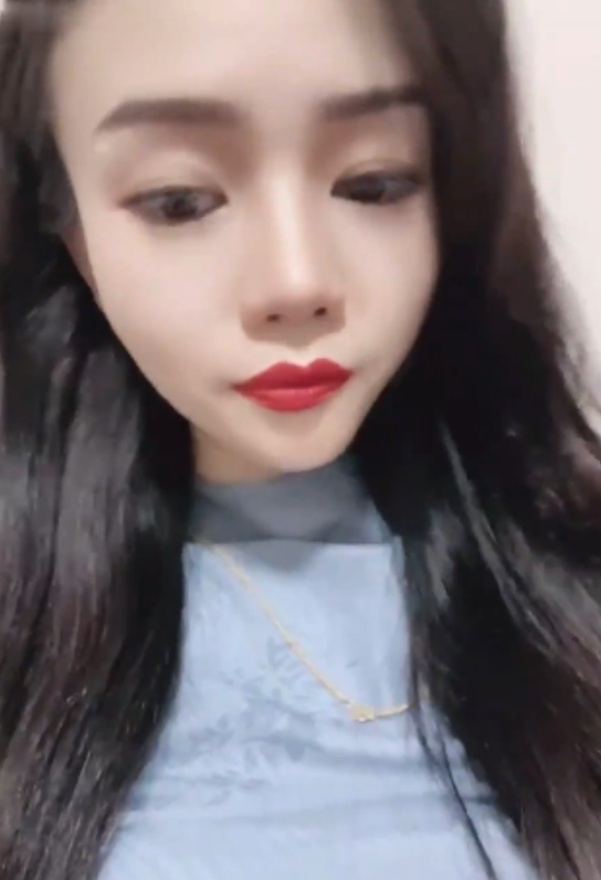 风情万种老板娘鱼鱼最新合集12V17G，腿长魅力无限