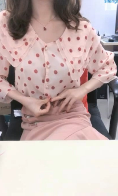 秒硬办公室小仙女恬淡如雅最新合集6VXXG，天价收费房抠动尿尿，放飞自我美妙境界