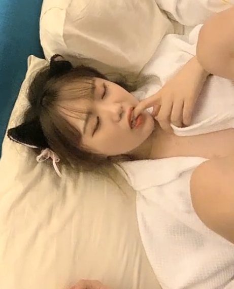 小妹子橙橙户外指教108G合集劲爆补档