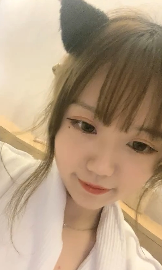 小妹子橙橙户外指教108G合集劲爆补档