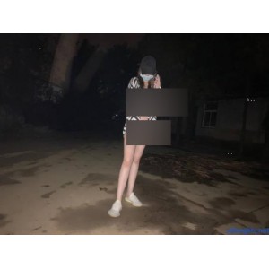 推特绿帽夫妻『总在你背后TK』小合集125部4.9G，露脸乱来三人游