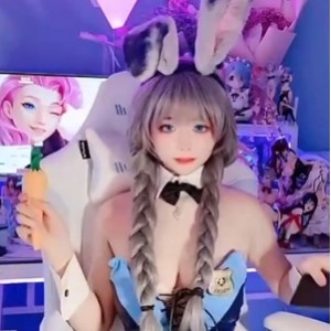 拖把女神佳佳抖音合集5.8G热舞87部真会扭