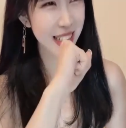 条秀小仙女402m抖馒头舞视频1部火辣