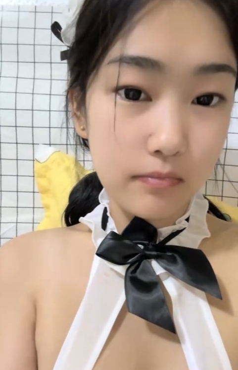 学生妹木瓜奶求指教58部27G超火辣