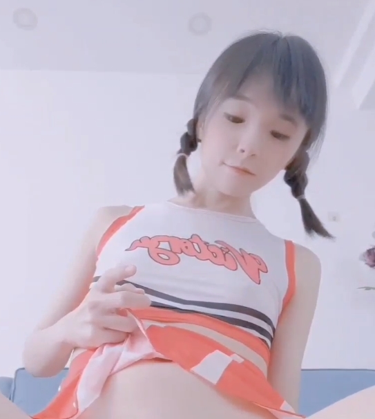 loliburin伪娘诱惑网络合集197部30.6G太劲爆了