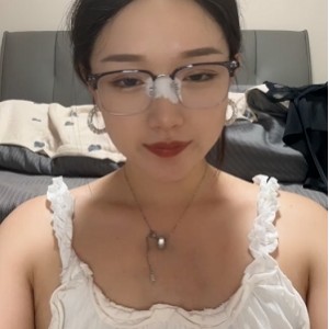 眼镜御姐诱人推特视频合集57部48.6G