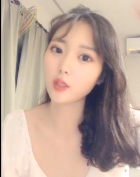 推特黑伈私拍视频50V98G绝了