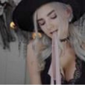 P站炸裂COS女巫（AvrilxLust）