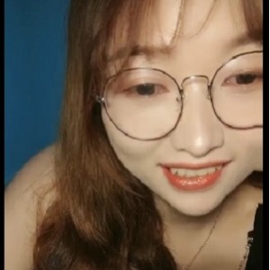 2.64G女主播小苏苏妲己互动视频3部真丰满