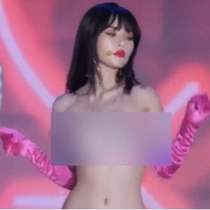饭拍现场李露热舞去衣视频1部554M反差丝滑女神太顶了