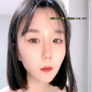 短发气质女神17V燃爆宅男硬盘679M撩人展露