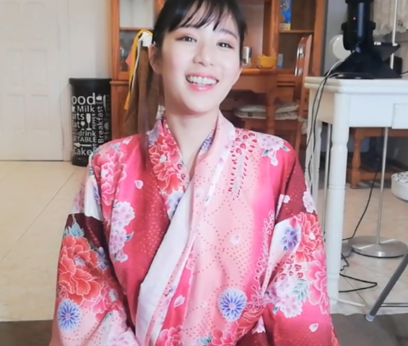 欧美主播obokozu热辣录播71V36G金发尤物风情万种